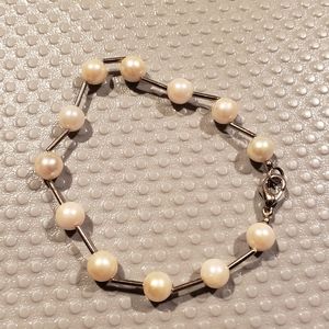 Freshwater pearl bracelet